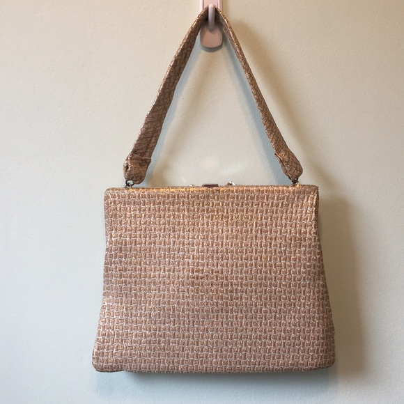 Vintage Gold Shinny Purse - Picture 4 of 8